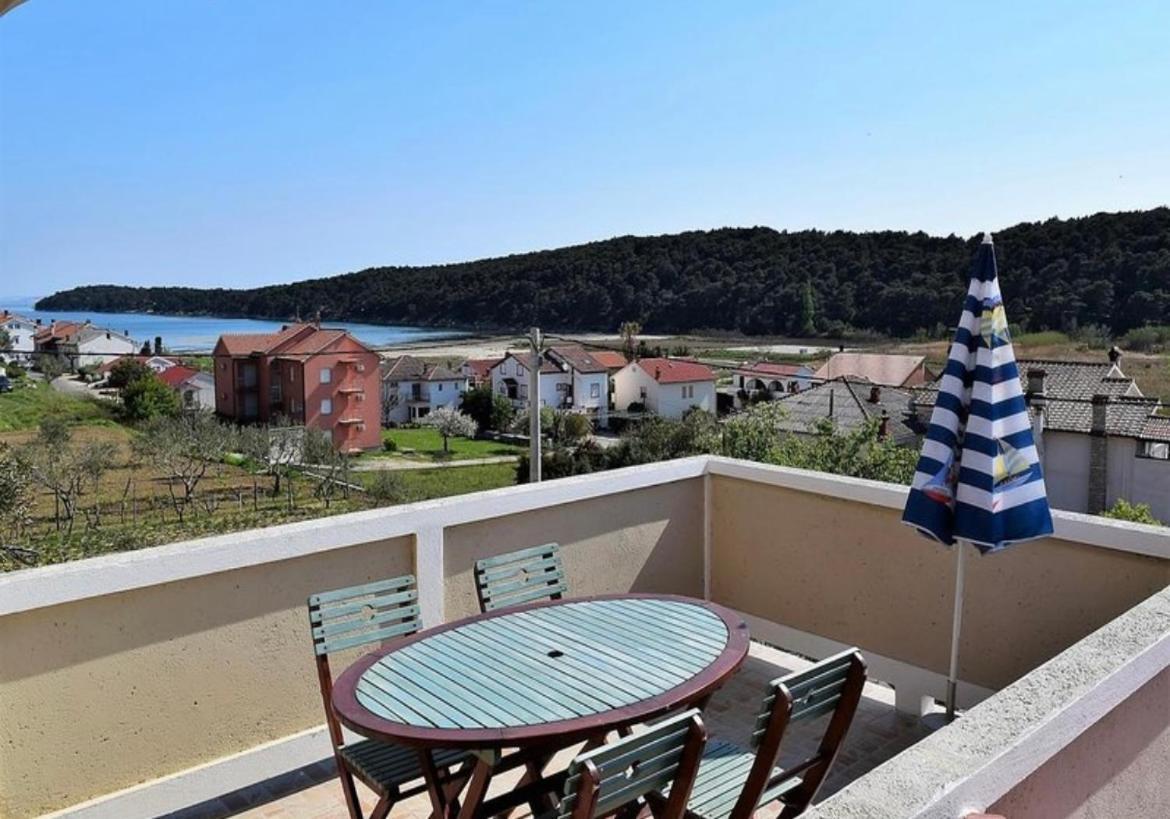 Apartment Eufemija-Rab Kampor Bagian luar foto
